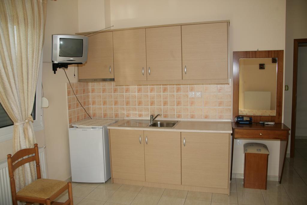 Elanthi Hostel 卡斯托里亚 客房 照片